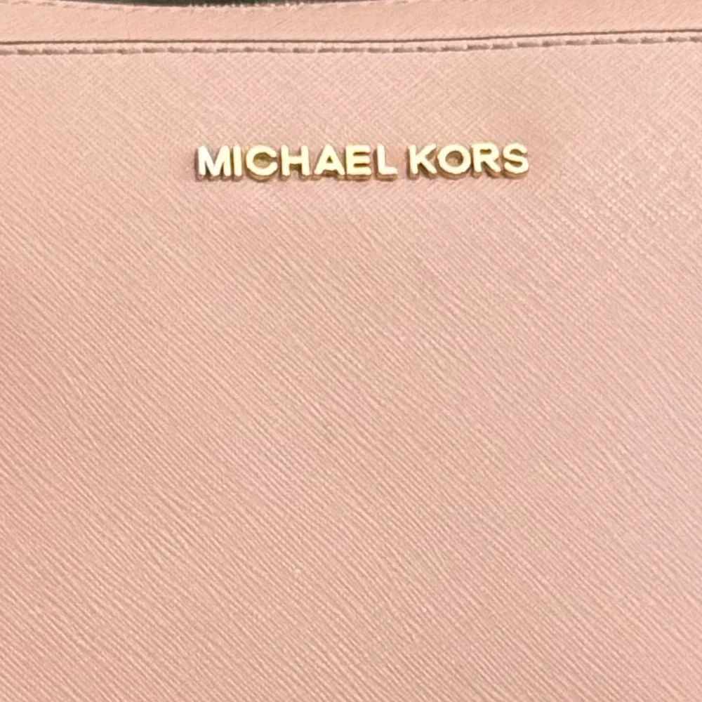 Michael Kors Jet Set Crossbody Bag blush